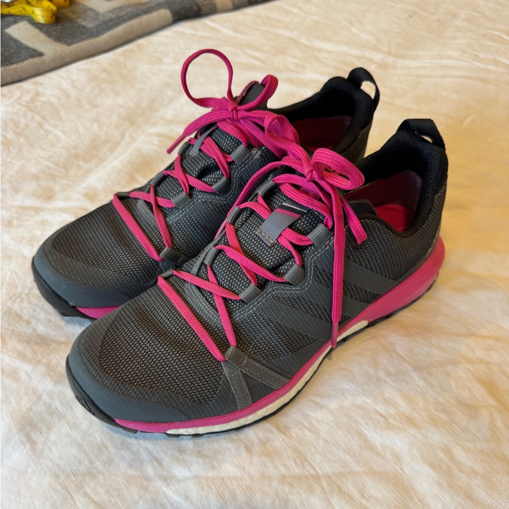 Adidas 305 Women’s Trail Running Shoes Size 7